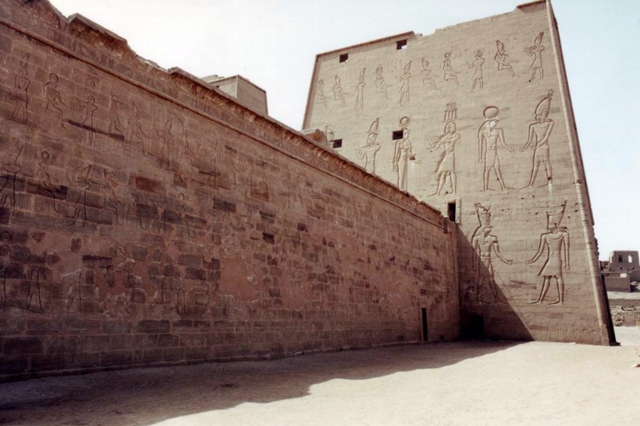 Edfu | LAT.40