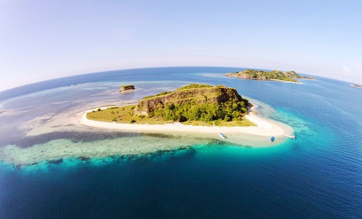 Flores Island | LAT.40