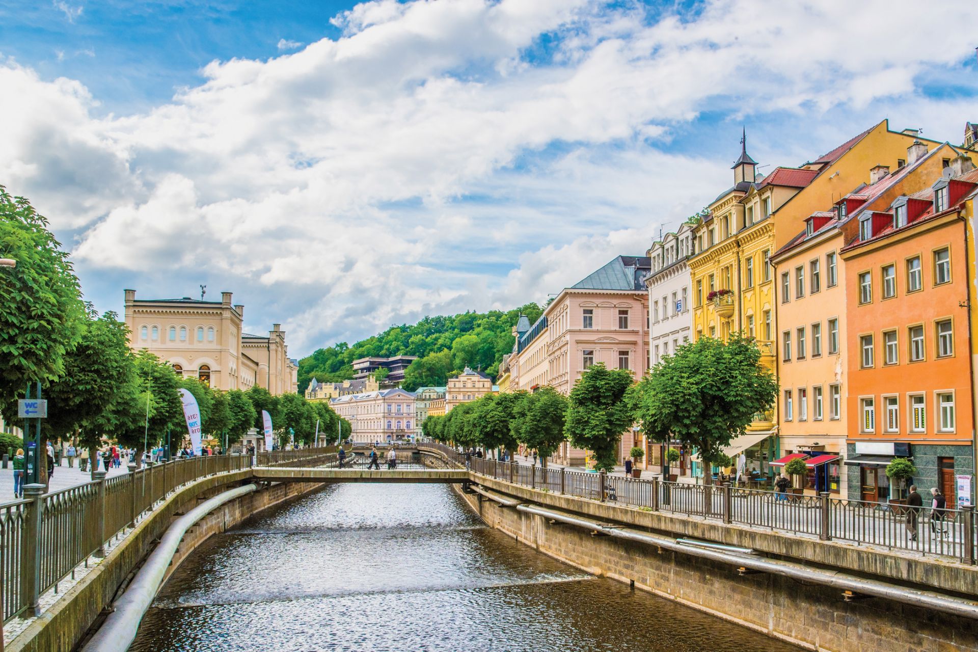 Karlovy Vary | LAT.40