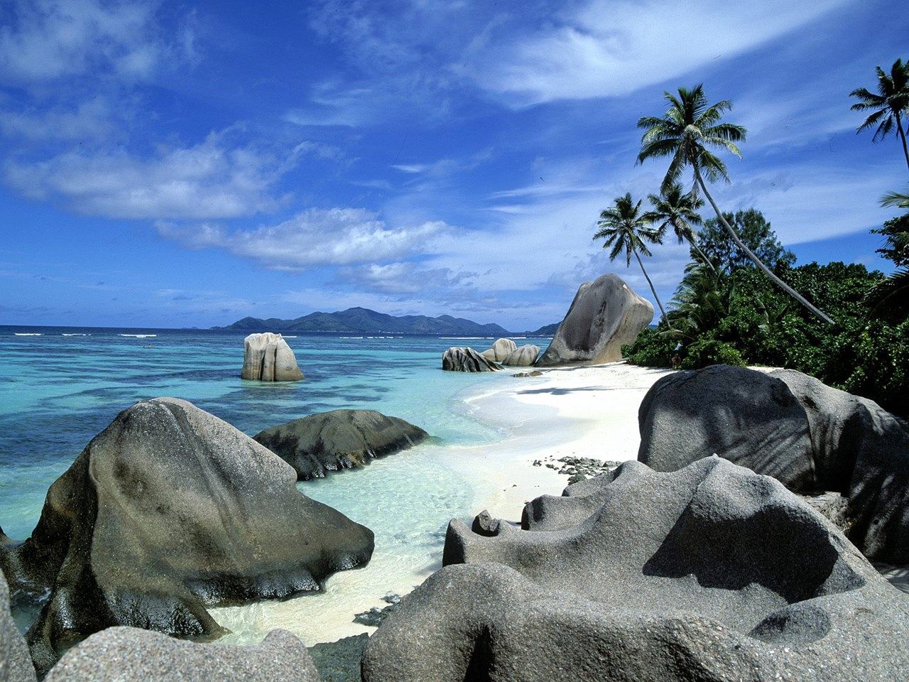 La Digue | LAT.40