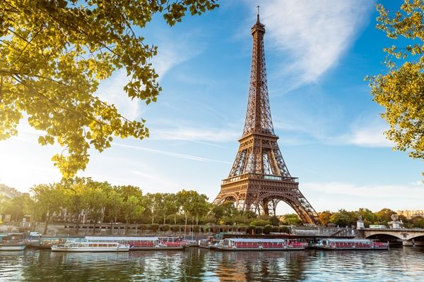 Paris | LAT.40
