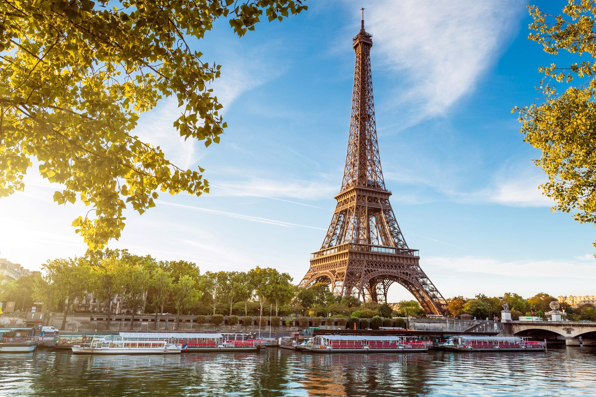 Paris | LAT.40