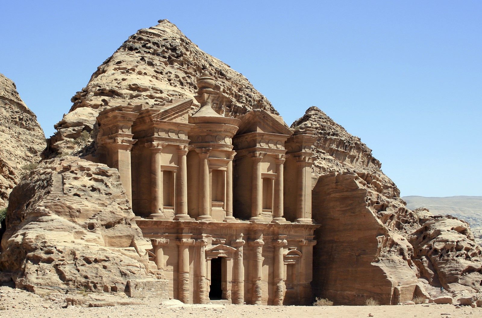 Petra | LAT.40