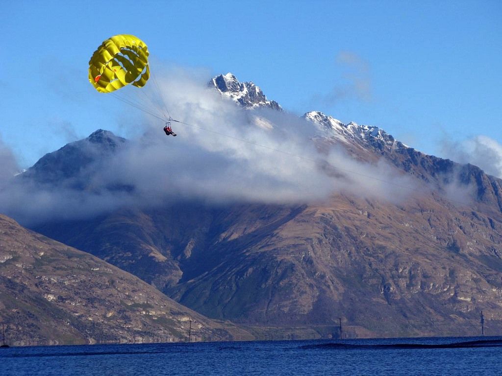 Queenstown | LAT.40