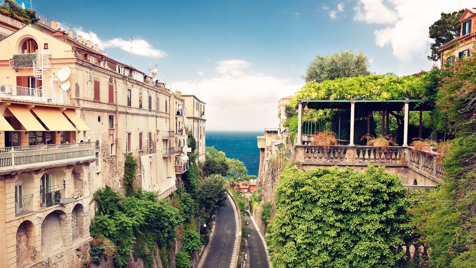 Sorrento | LAT.40