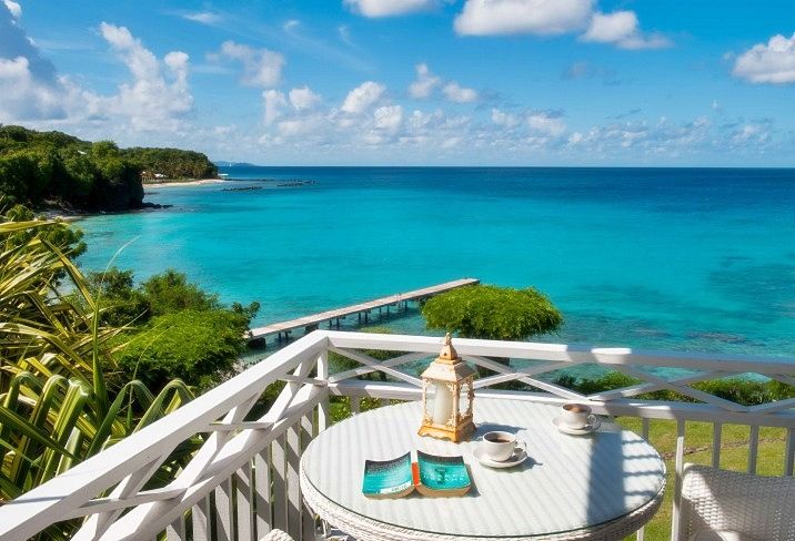 Mustique | LAT.40