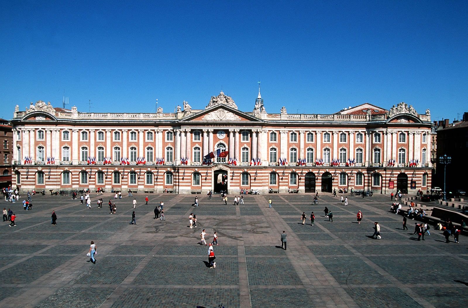 Toulouse | LAT.40