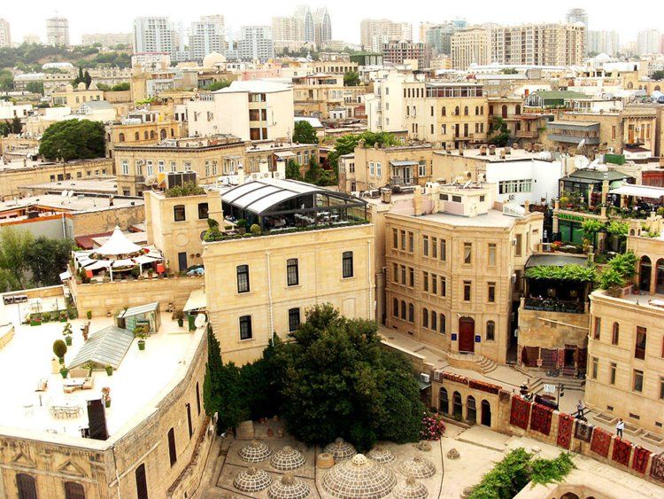 Baku | LAT.40