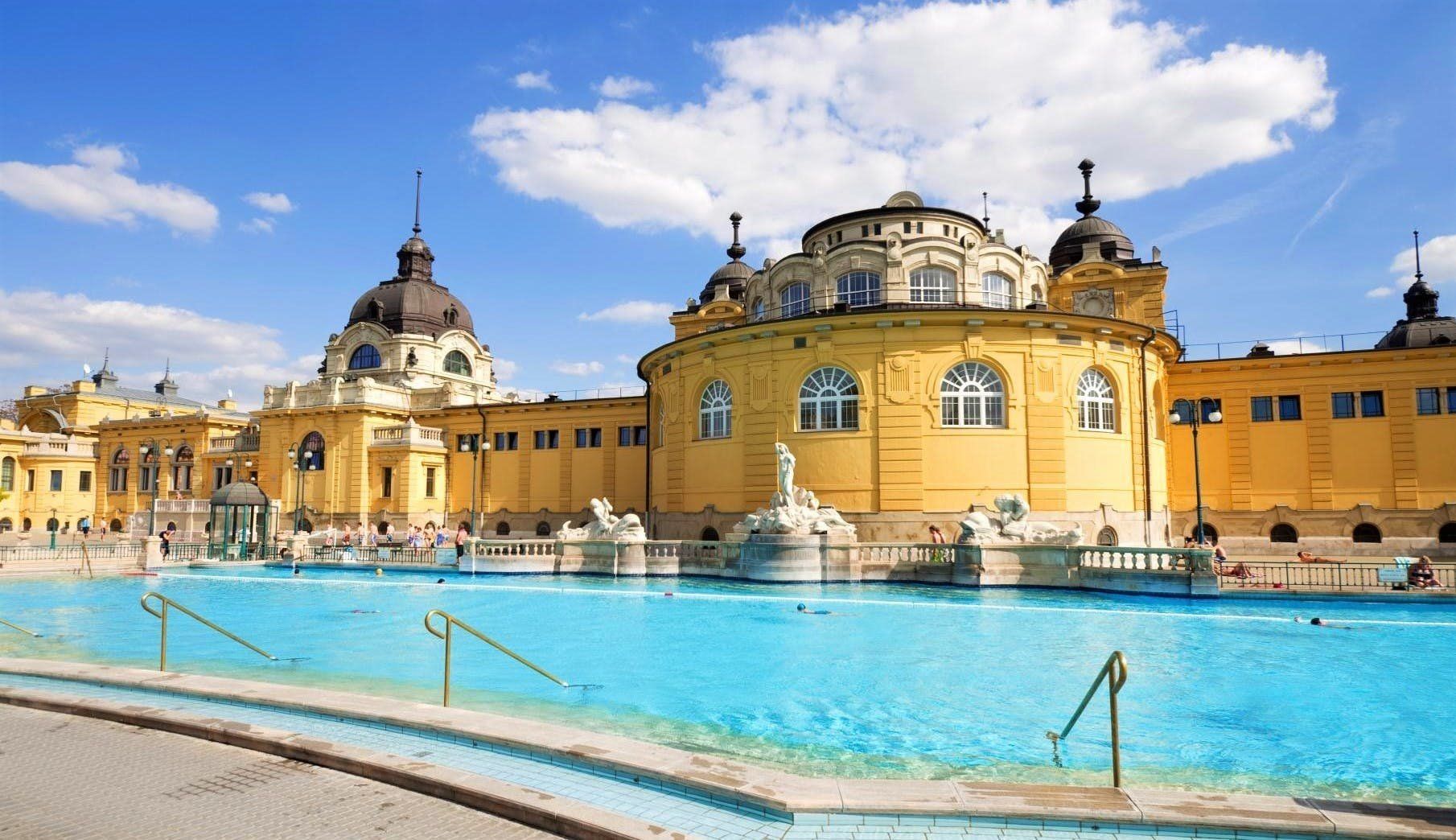Budapest | LAT.40