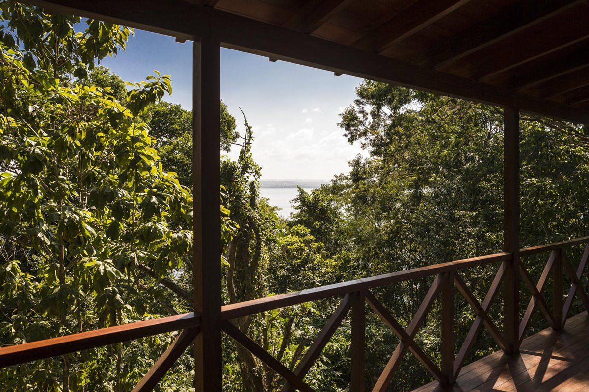 La Lancha en Lago Petén Itzá