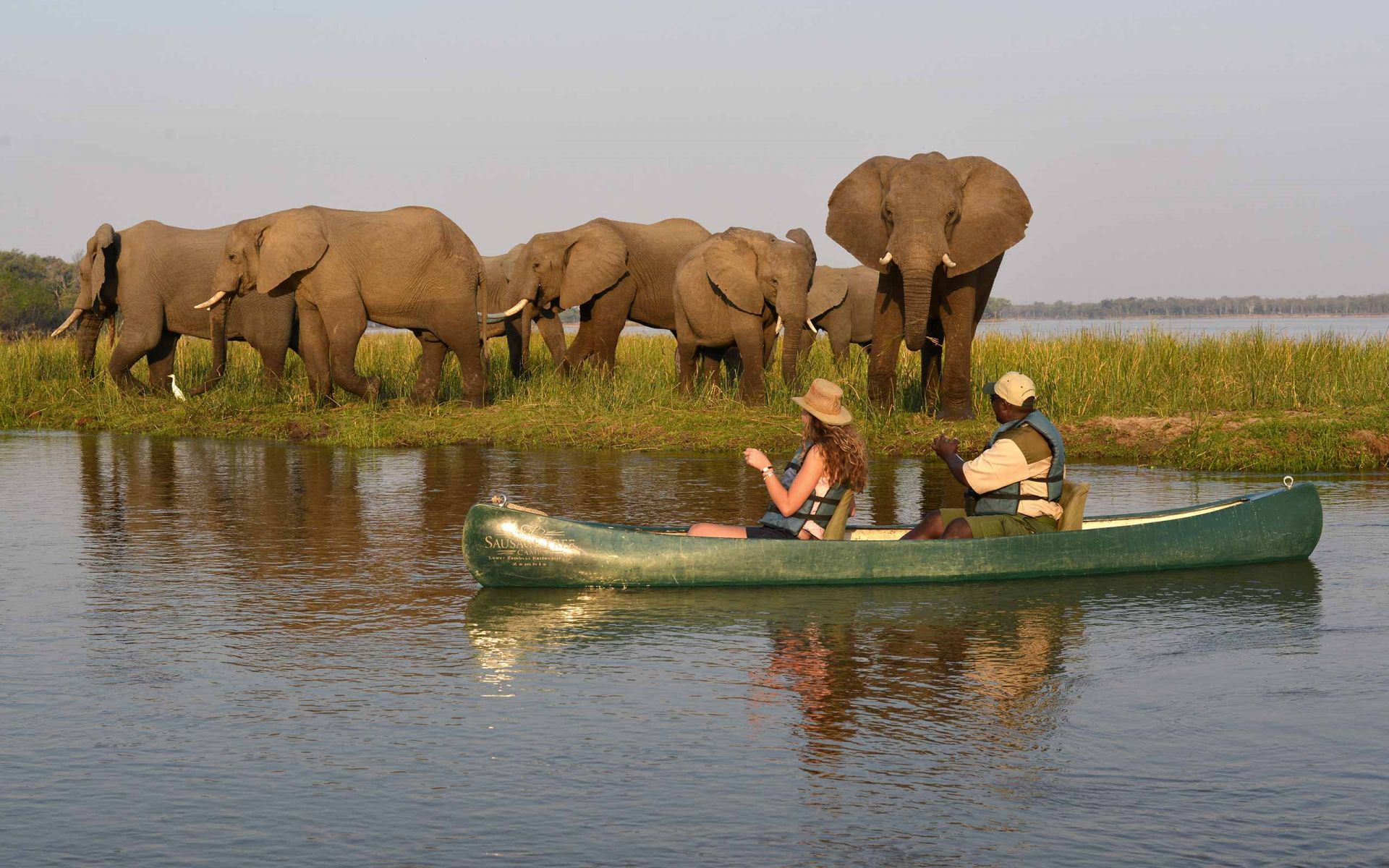 Sausage Tree Camp en Lower Zambezi