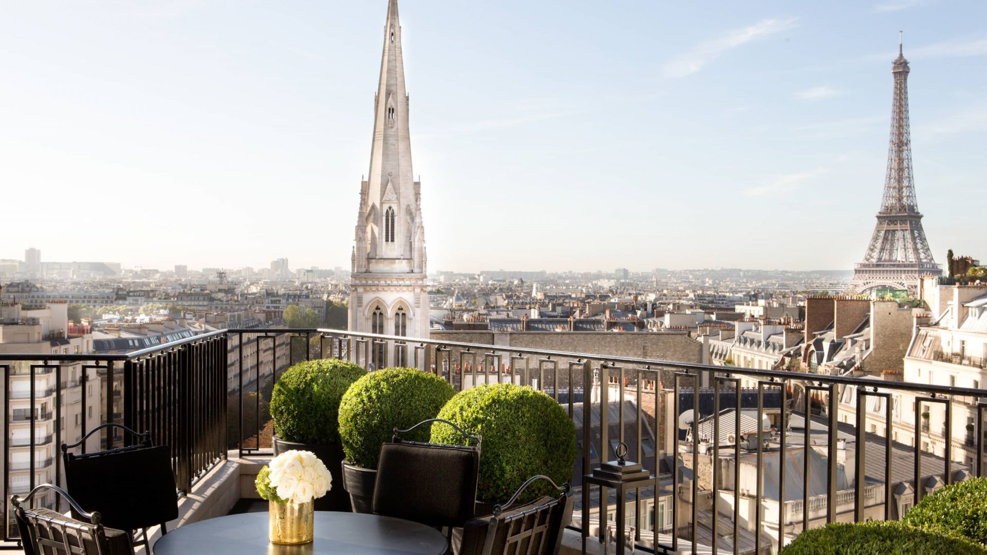 Four Seasons George V en su destino