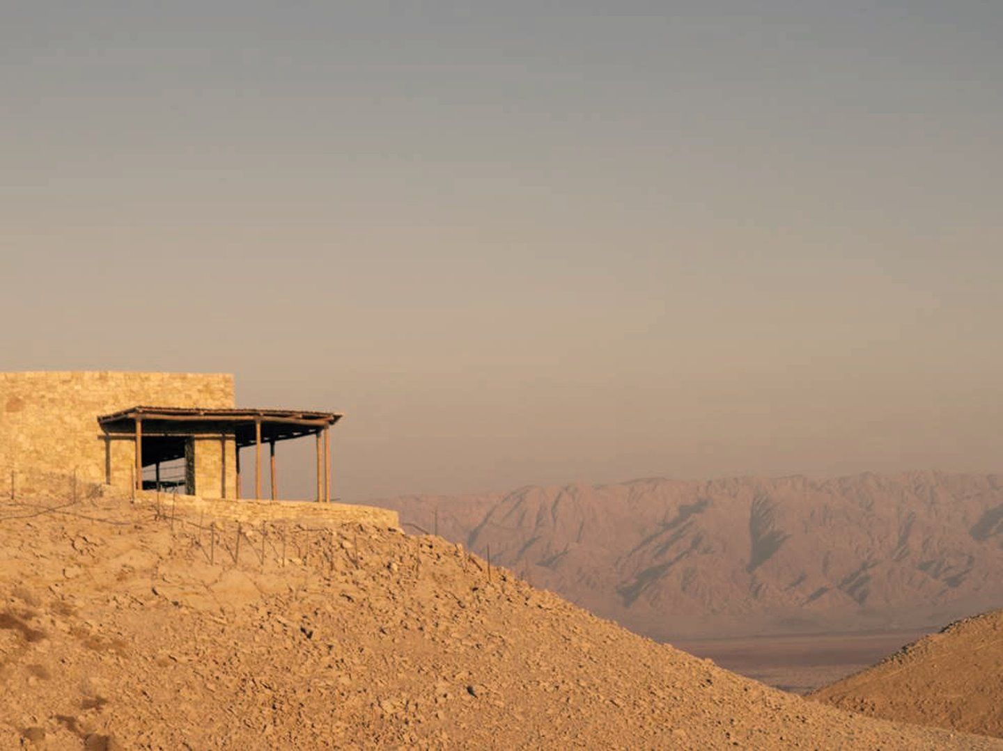 Shaharut | LAT.40