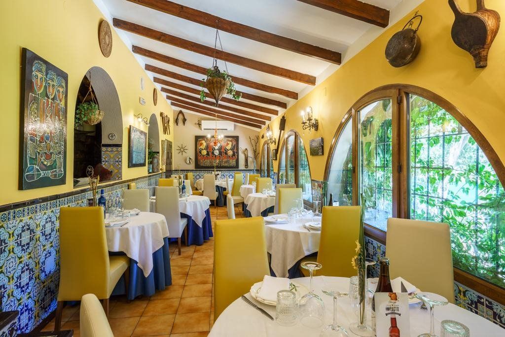 Hotel Albamanjon en Spain