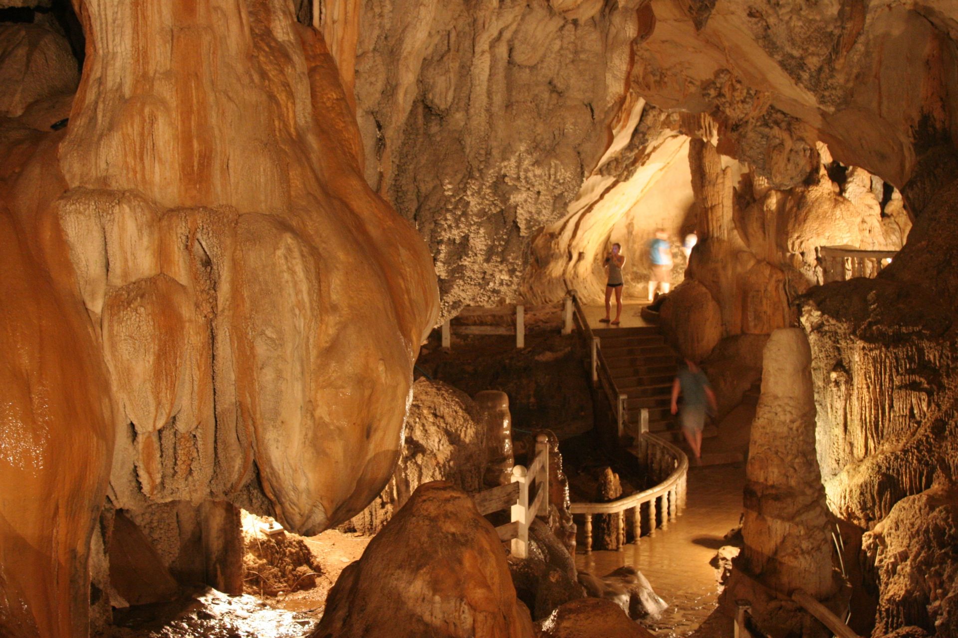 Vang Vieng | LAT.40