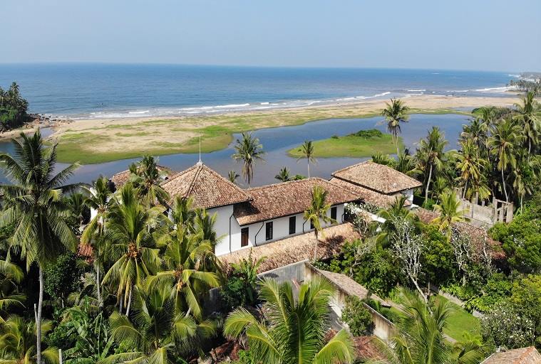 The Postcard Galle en su destino