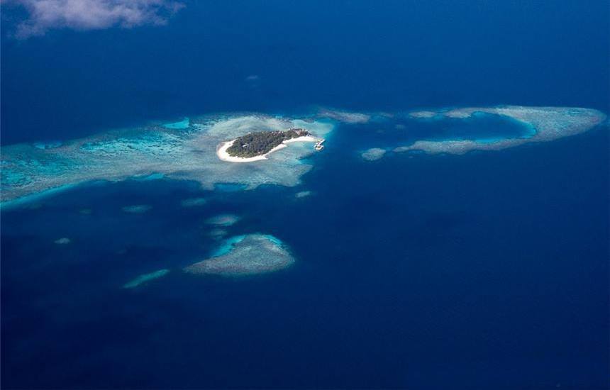 Makunudu Island en su destino