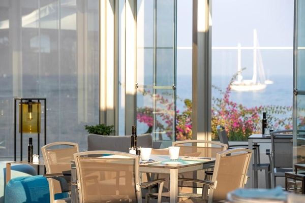  Hotel Royal Riviera en France