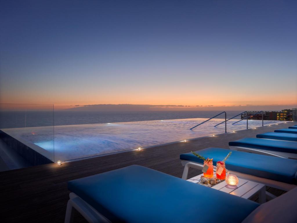 H10 Atlantic Sunset en su destino