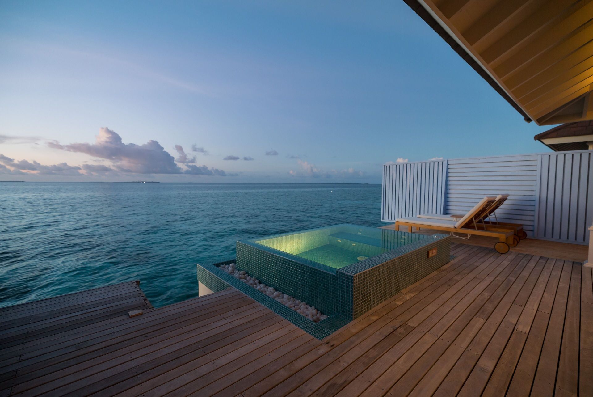 The Standard, Huruvalhi Maldives en Raa Atoll