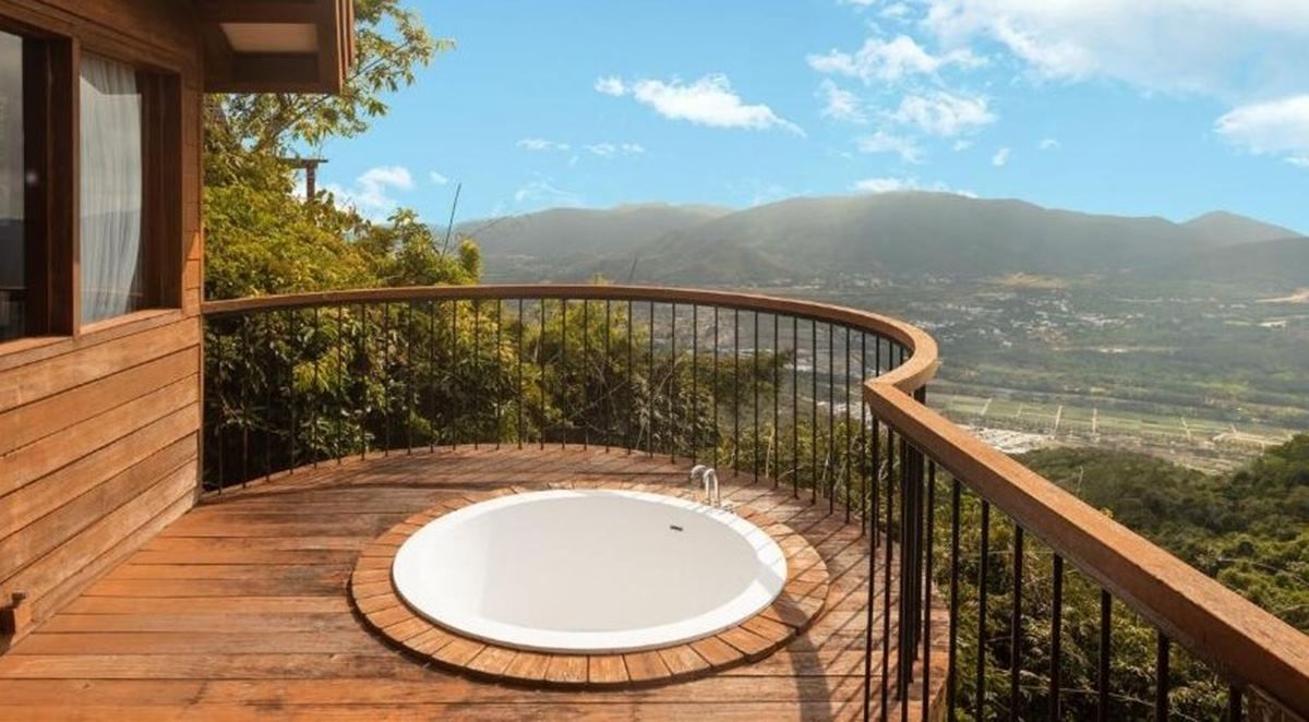 Yalong Bay Earthly Paradise Birds Nest Resort en China