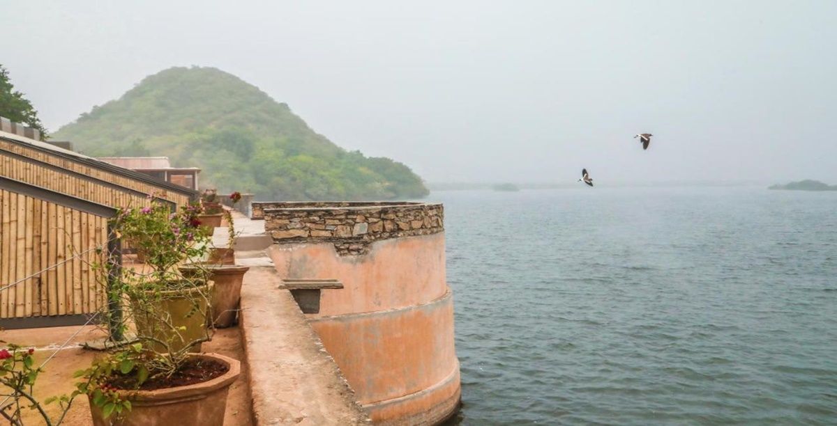 Hotel Raas Chhatrasagar en India