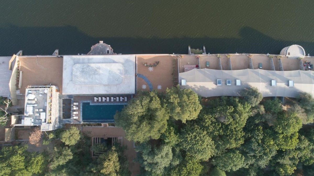 Hotel Raas Chhatrasagar en India