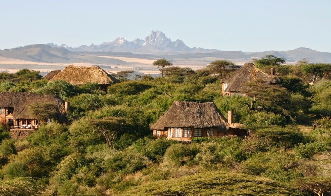Exclusiva Kenia (Lewa, Loisaba Lodo Springs) y Seychelles diseñado por LAT.40