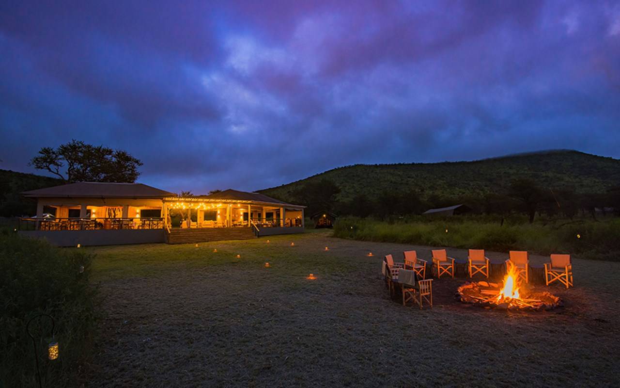 Serengeti, Ngorongoro y Zanzibar diseñado por LAT.40