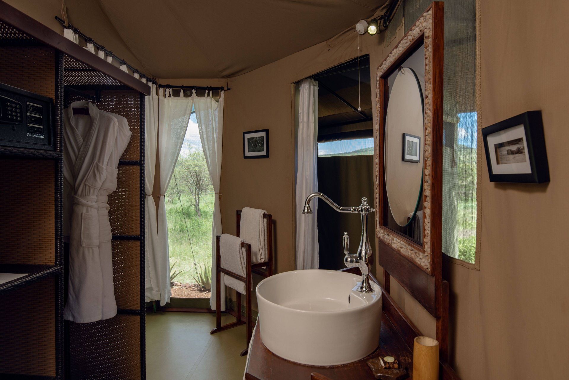 Ole Serai Luxury Camp Moru Kopjes en Serengeti