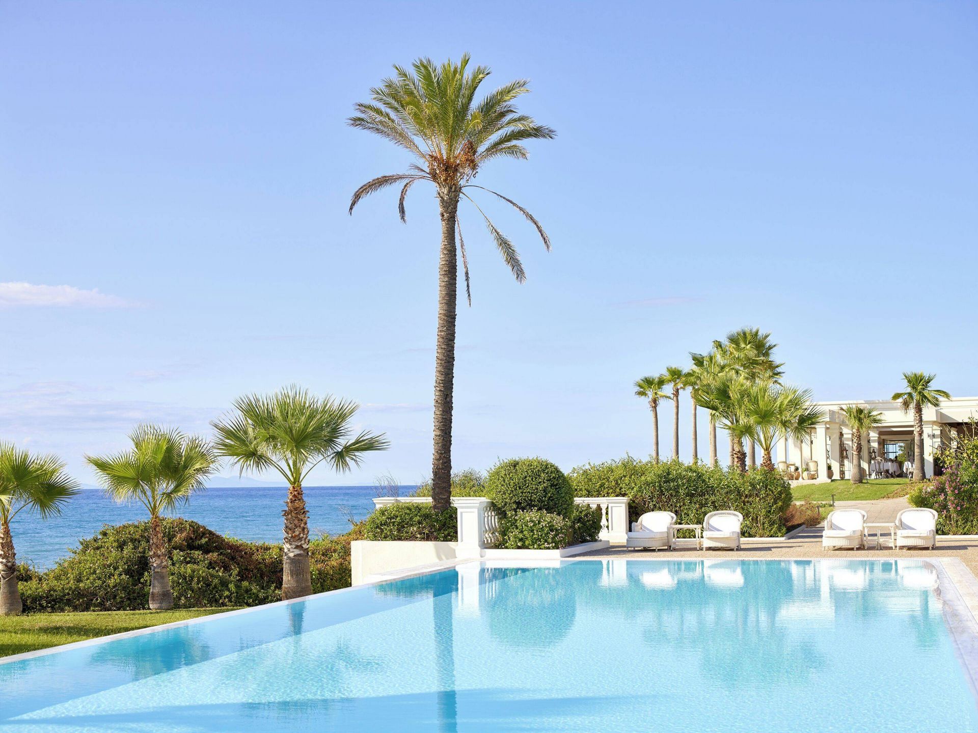 Mandola Rosa, A Grecotel Resort to Live at Riviera Olympia en Greece