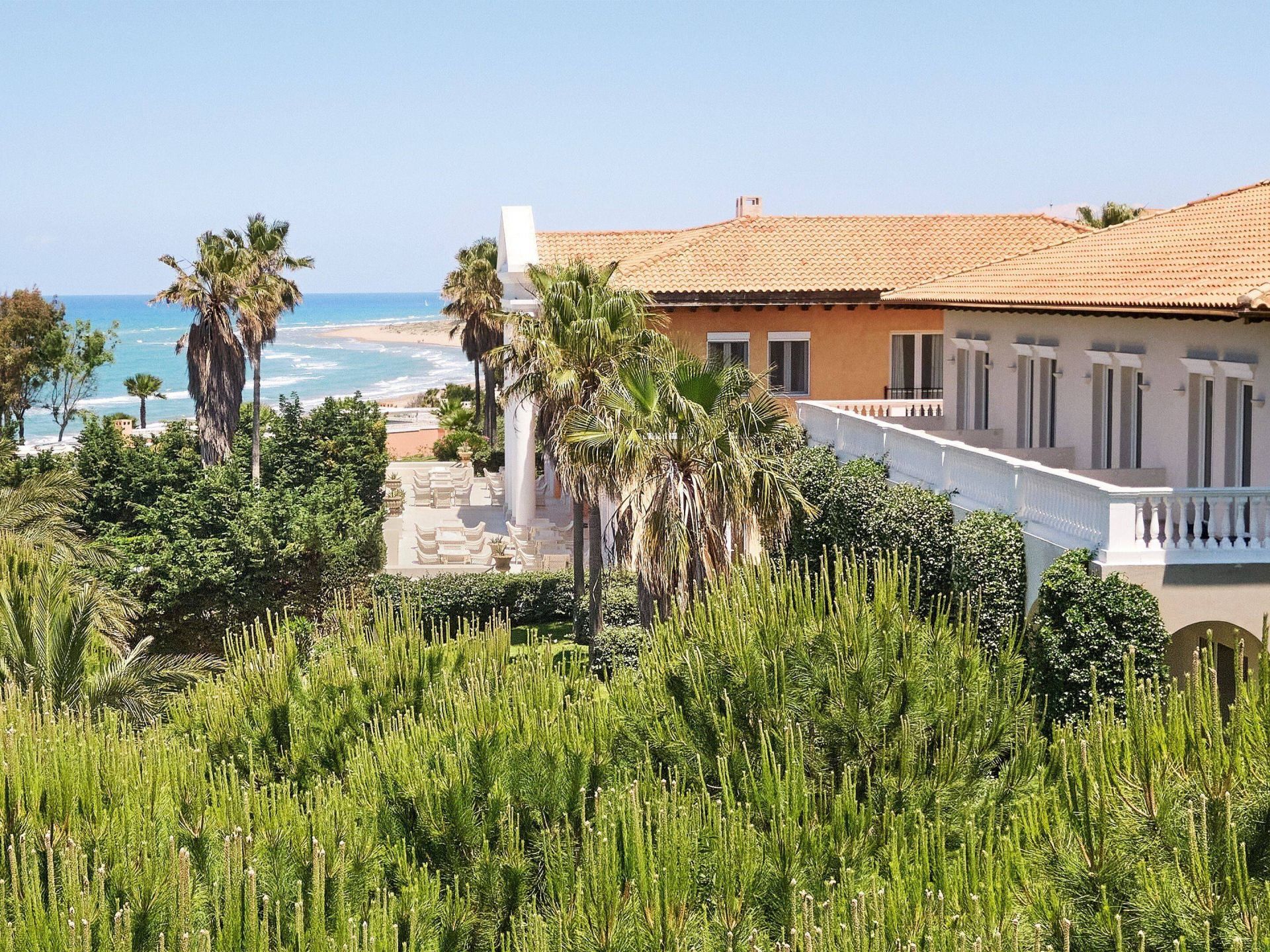Mandola Rosa, A Grecotel Resort to Live at Riviera Olympia en Greece