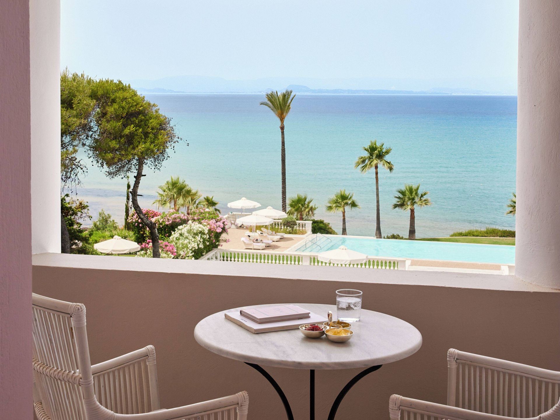 Mandola Rosa, A Grecotel Resort to Live at Riviera Olympia en Greece