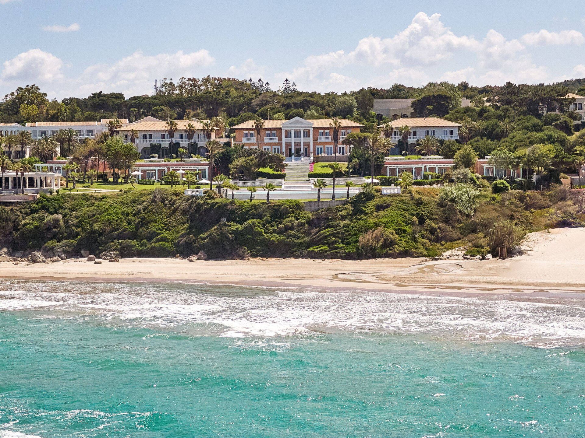 Mandola Rosa, A Grecotel Resort to Live at Riviera Olympia en Greece