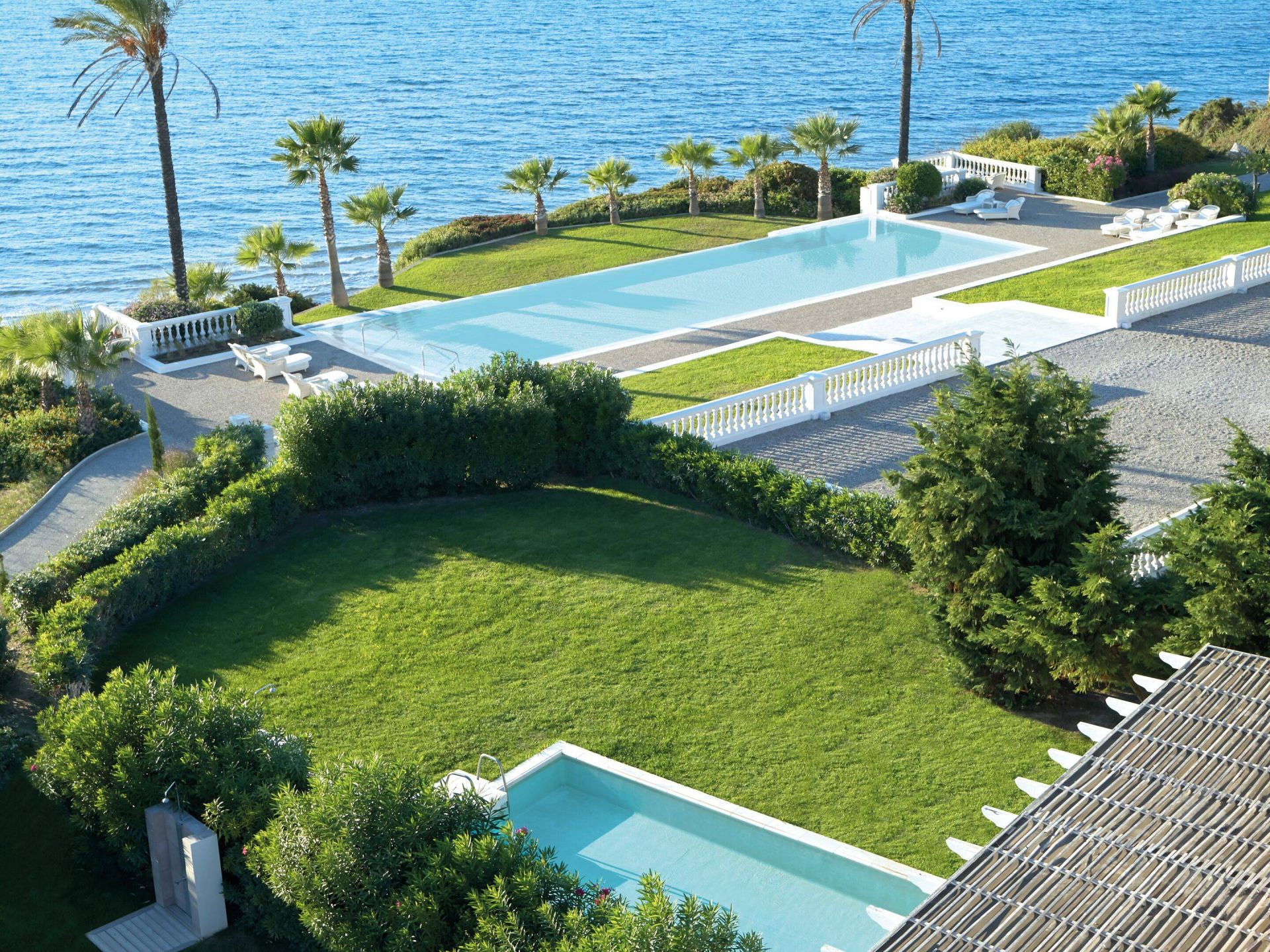 Mandola Rosa, A Grecotel Resort to Live at Riviera Olympia en Greece