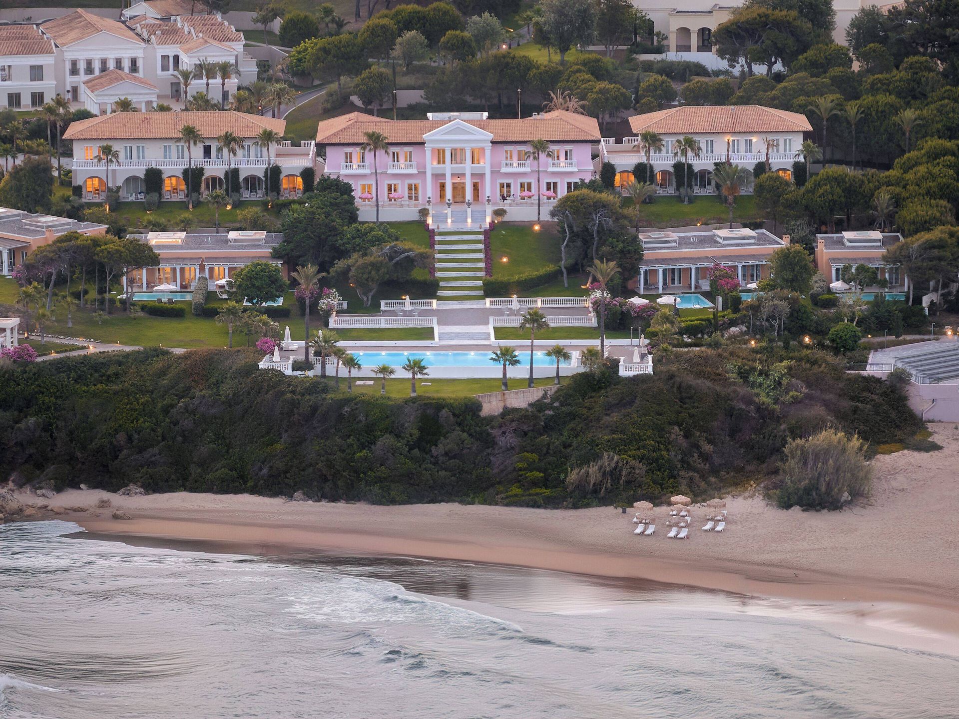 Mandola Rosa, A Grecotel Resort to Live at Riviera Olympia en Greece