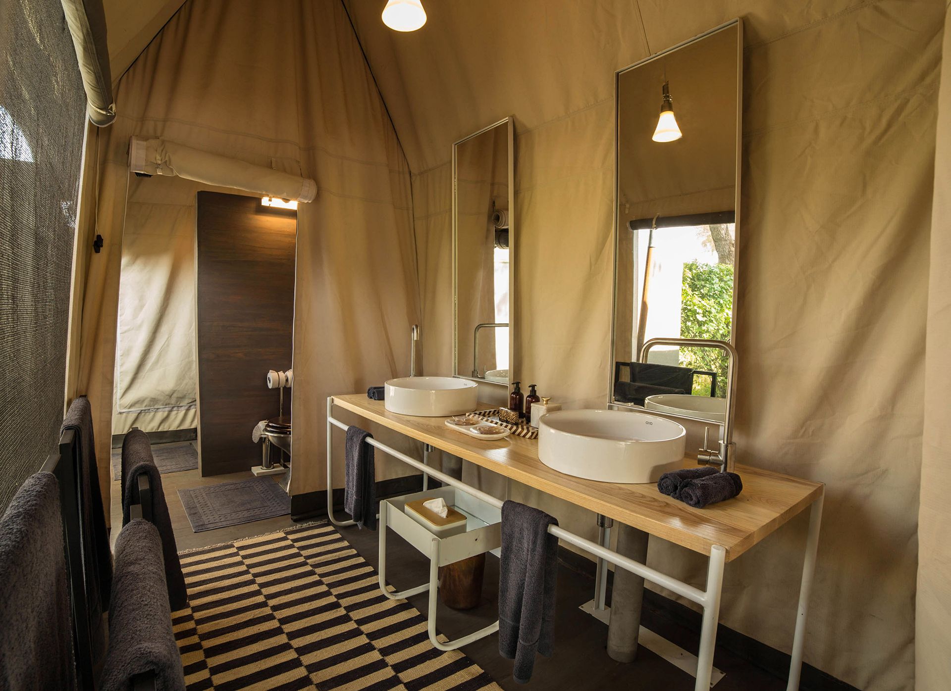 Machaba botswana okavango delta gomoti plains rooms bath