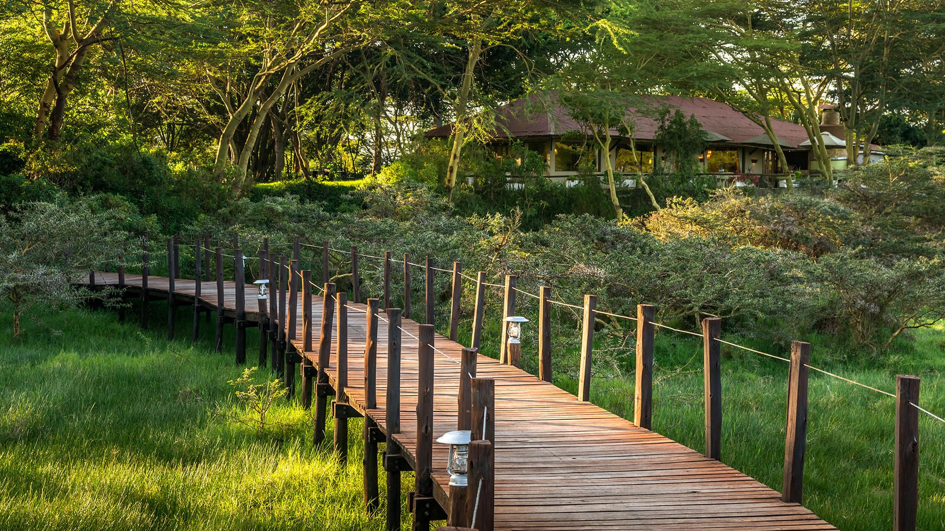 Js hl walkway with lounge in backdrop1