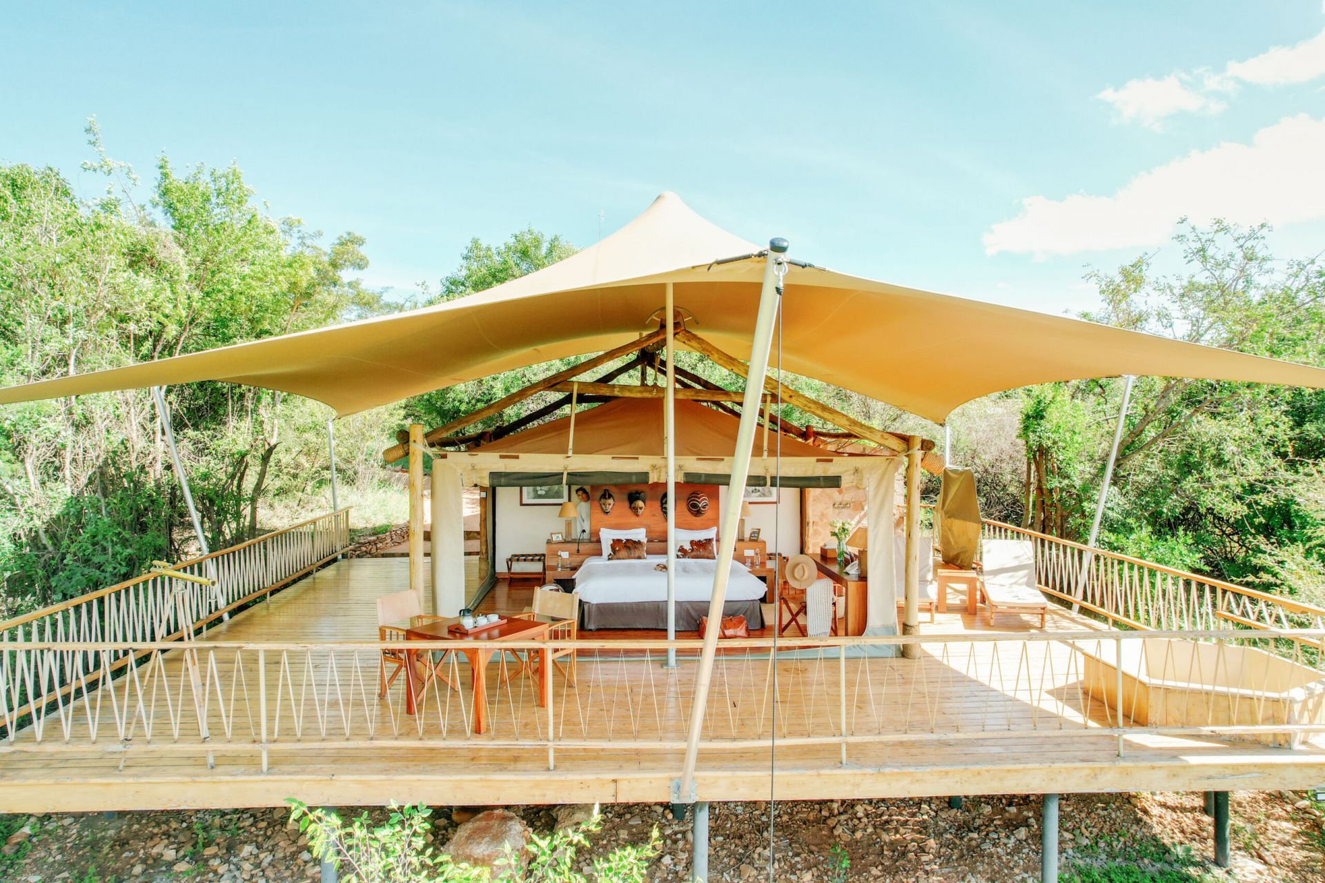 Tent mara bushtops © oliver fly photography 1