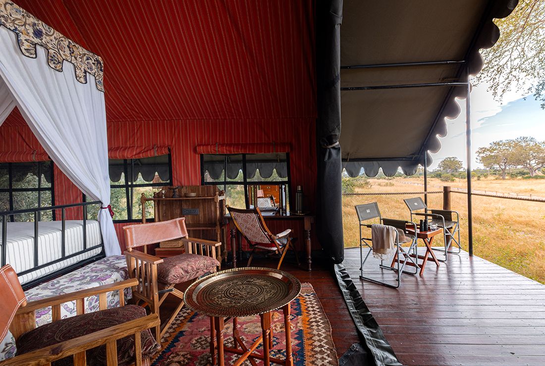 Accommodation 1100x739 0000 bots mbamba teagan cunniffe l4 guest tent interior 7