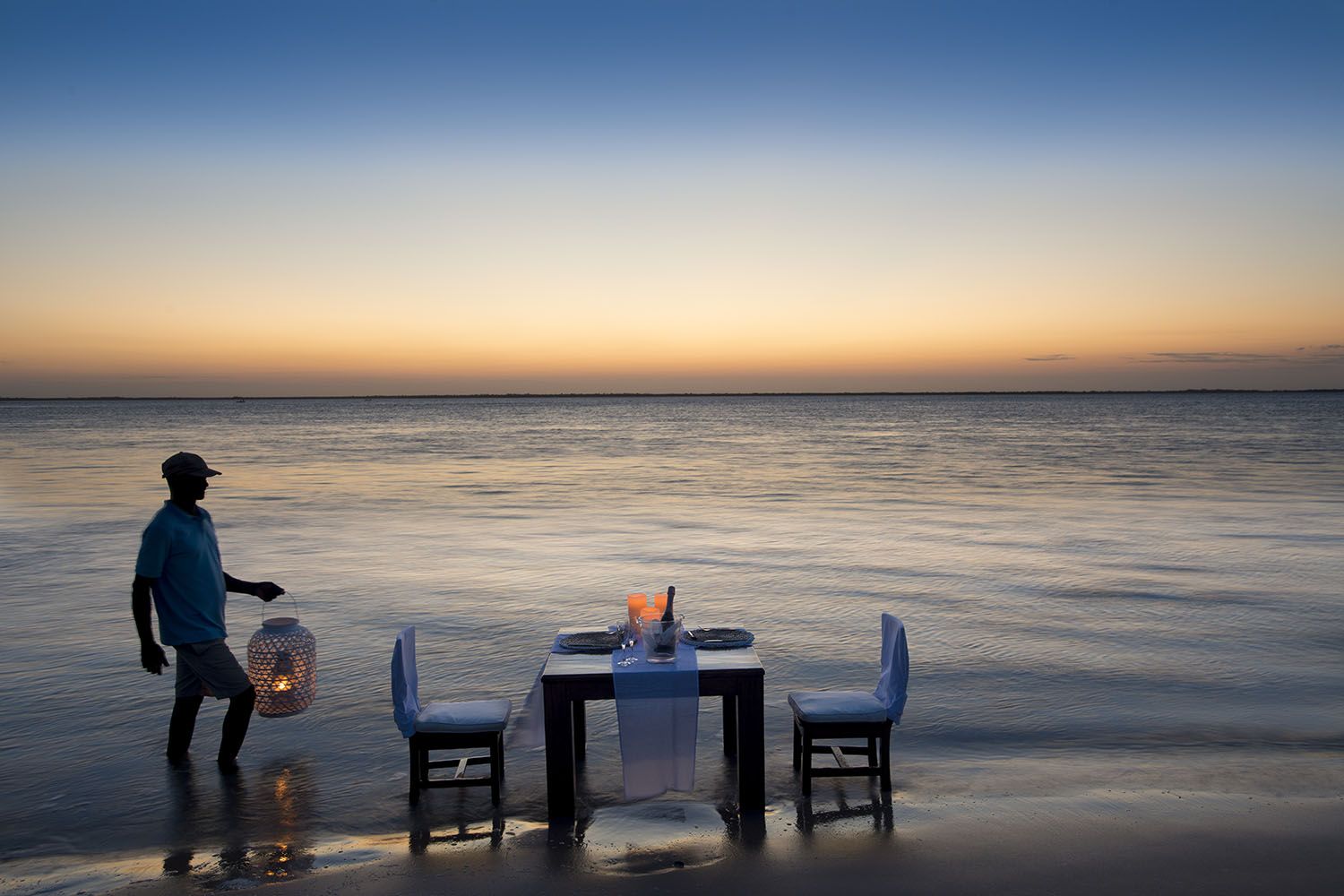 Beachdinner img 1