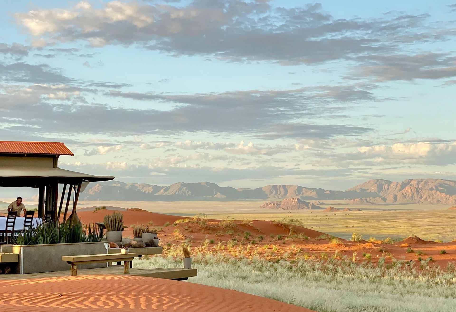 X main slider desert lodge