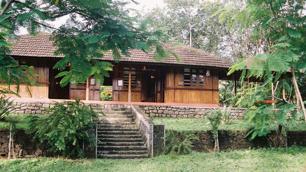 Periyar River Lodge | LAT.40