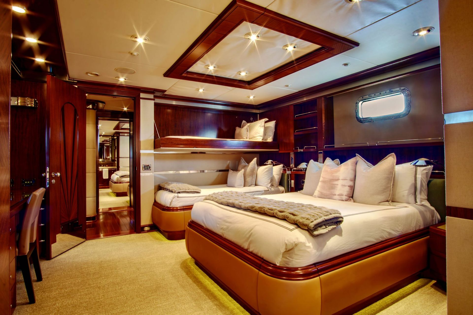M/Y Triton en Canada
