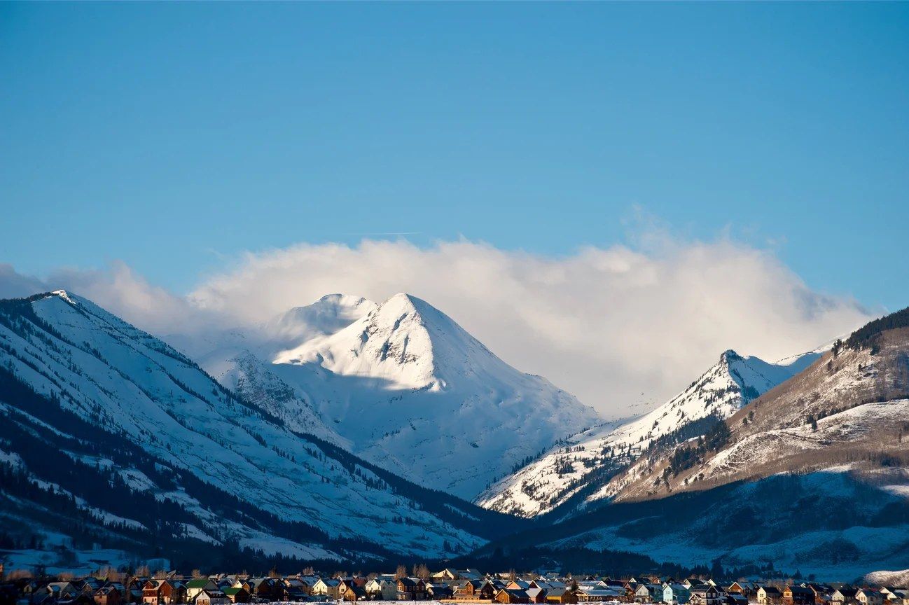 crested butte mountains snow capped