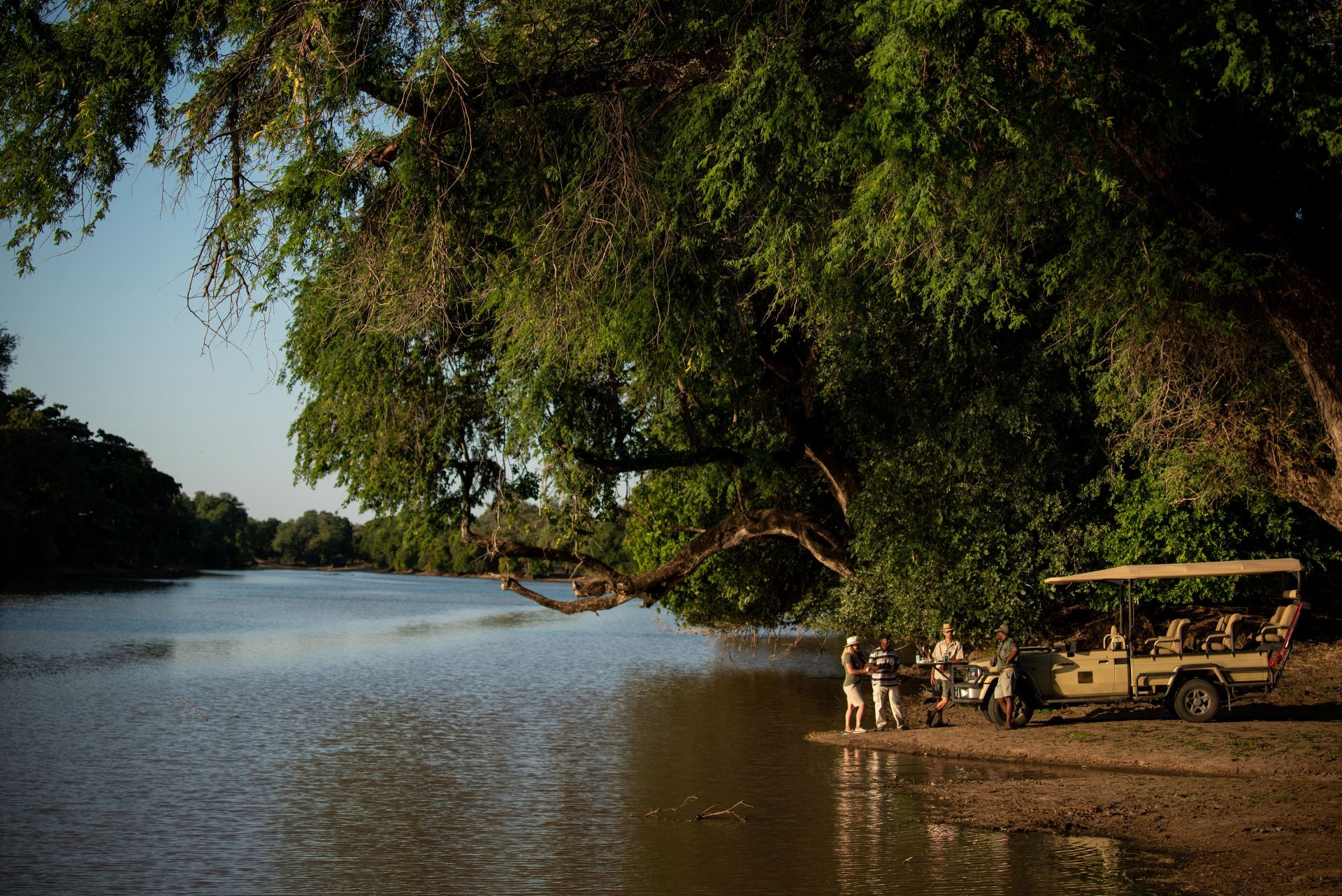 Ingwe Pan Camp, Mana Pools