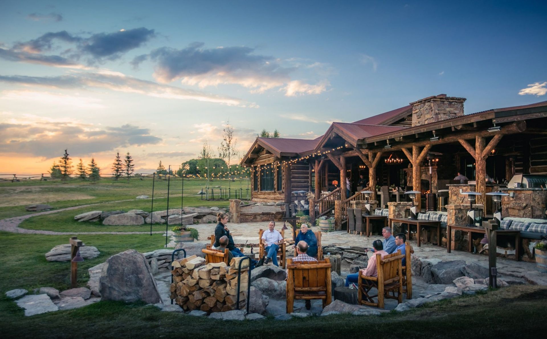 Magee Dining Lodge Firepit Group