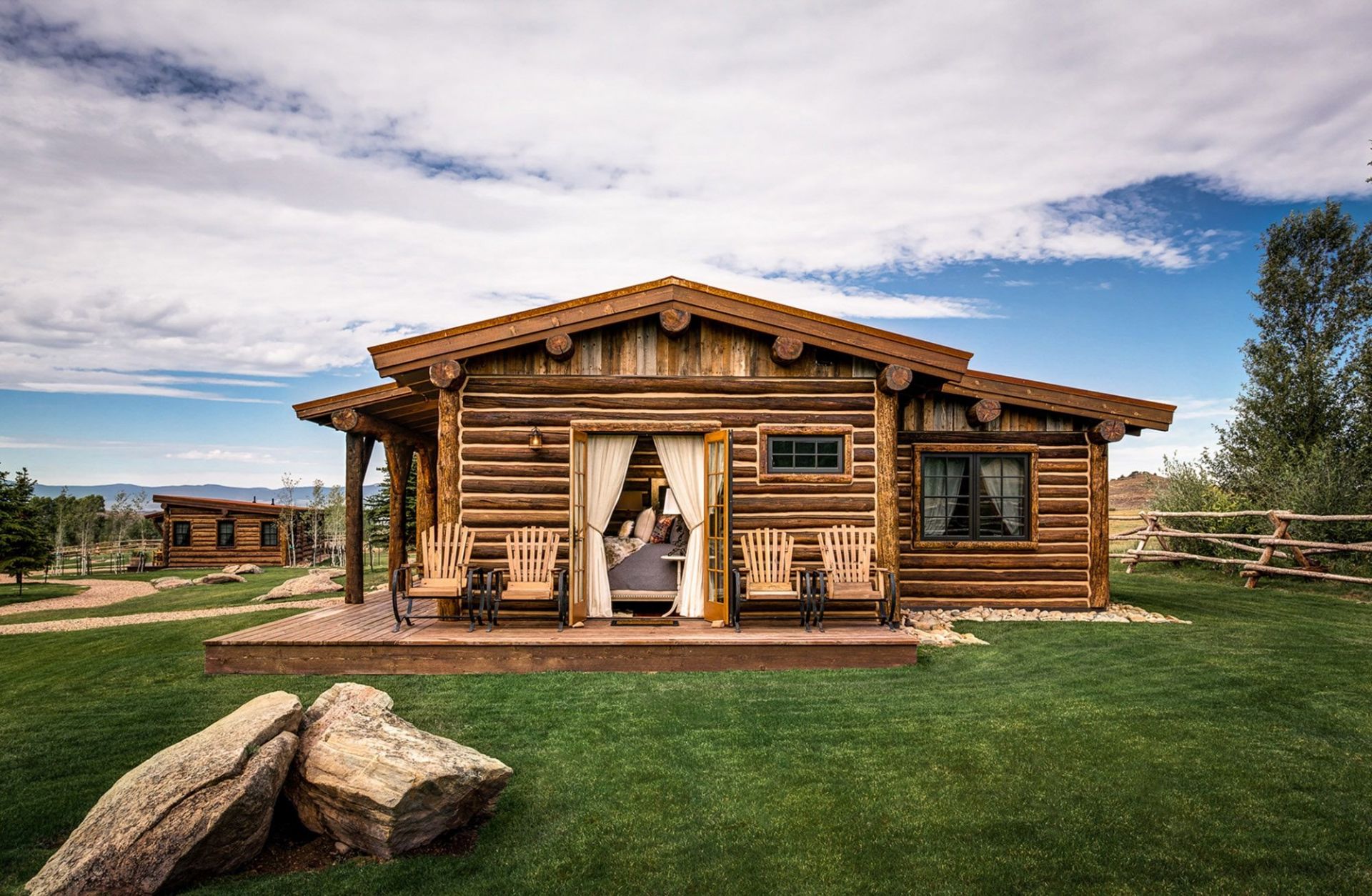 Magee Cabin Exterior TZ DanHam 1